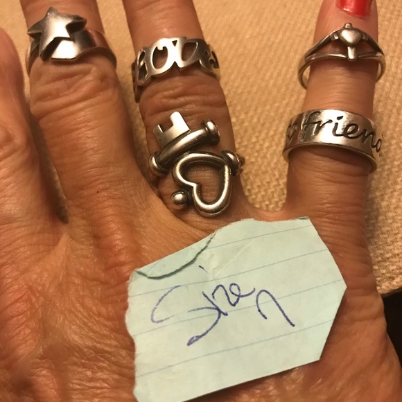 Janes Avery Love Ring Retirrd - Picture 2 of 2